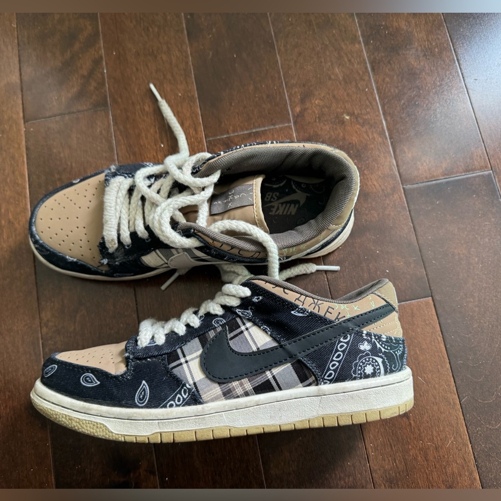 Rare Travis Scott Dunk Low SB - Picture 6 of 11